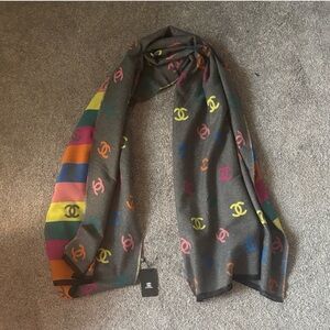CHANEL SCARF 🧣 (half cashmere)
